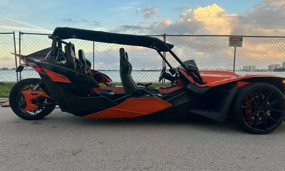 1-Hour 4-Seat Exotic Slingshot Rental Experience to Explore Miami