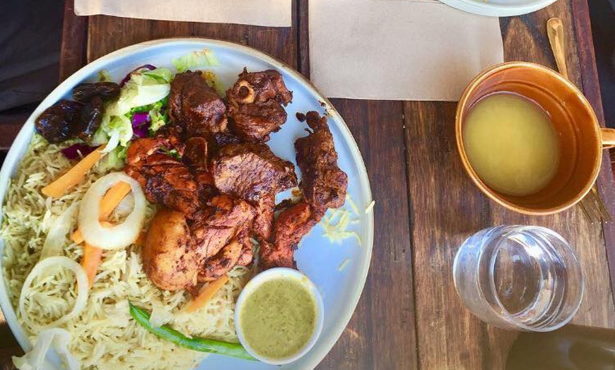 Image 8: Halal Plate with Soft Drink