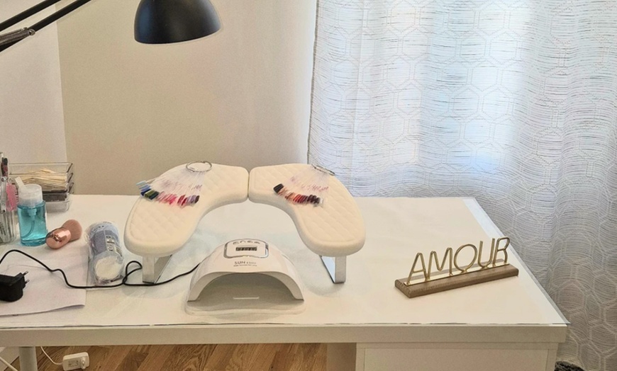 Image 2: Des mains et des pieds soignés durablement avec Sonia Nail's