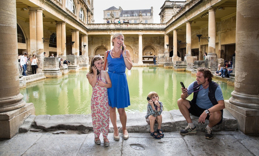 Image 2: Stonehenge, Windsor Castle & Bath Tour tickets with Golden Tours 