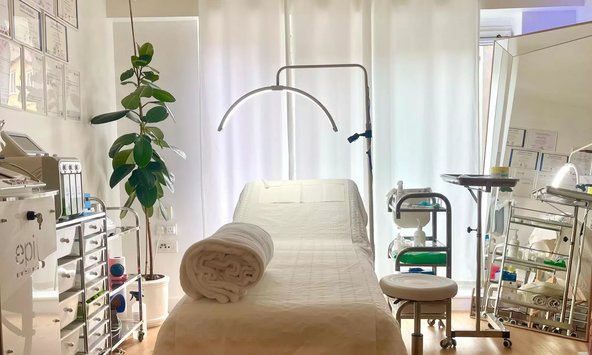 One session of Hydrafacial, Microneedling, LED Light & Mask (Up to 25% Off) - Second Medium