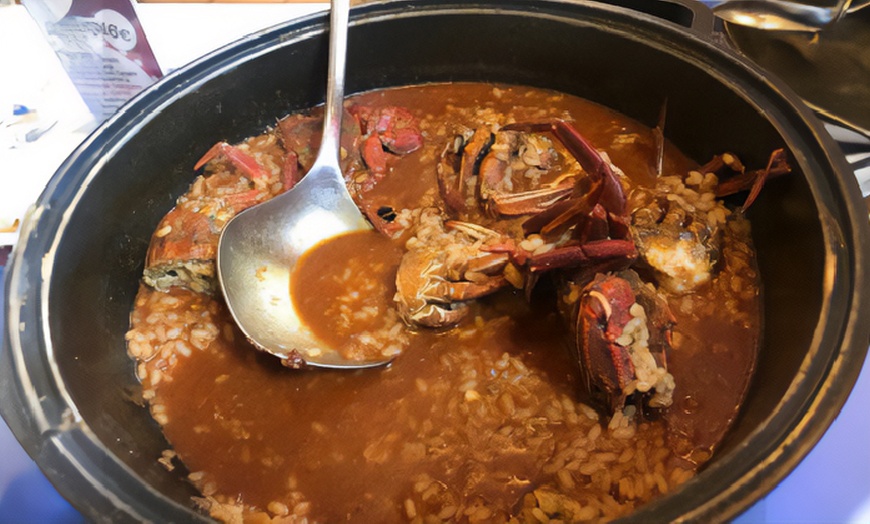 Image 2: De la costa a tu mesa: menú Sepionet para 2 o 4 personas