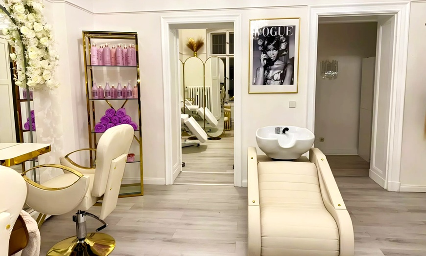 Image 5: Bis zu 35% Rabatt auf den Haarschnitt – Damen bei Kader Loth Beauty