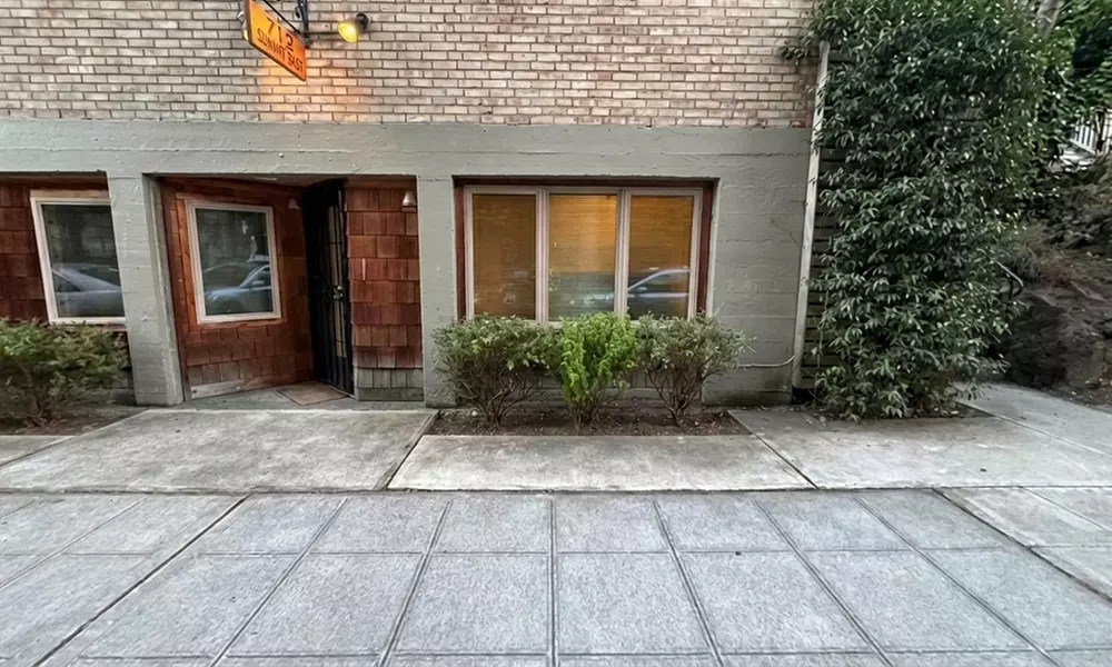 Get 4-Hr Seasonal Yard Cleanup, Pressure Washing, or Painting Services