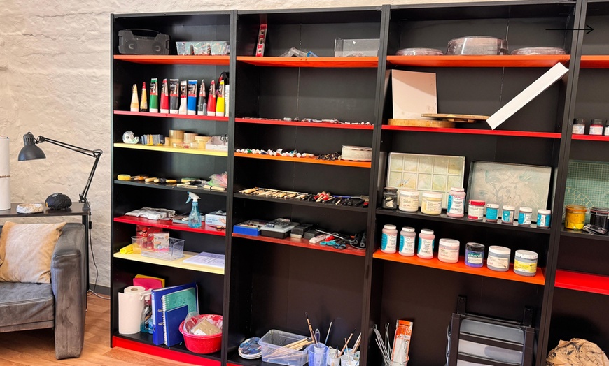 Image 2: 1,5 Std. Workshop: Bildhauerei, Keramik oder Malerei für 1- 6 Personen