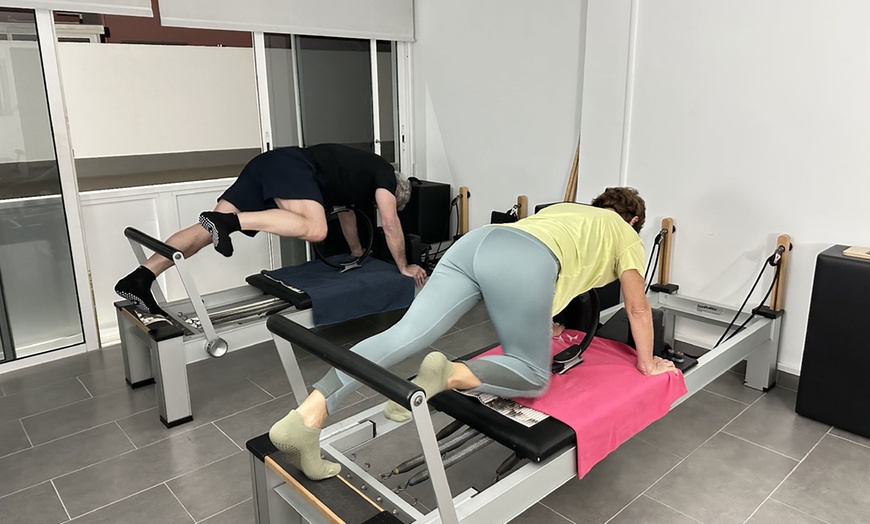 Image 4: 1 o 2 clases de pilates por semana durante un mes para 1 o 2 personas