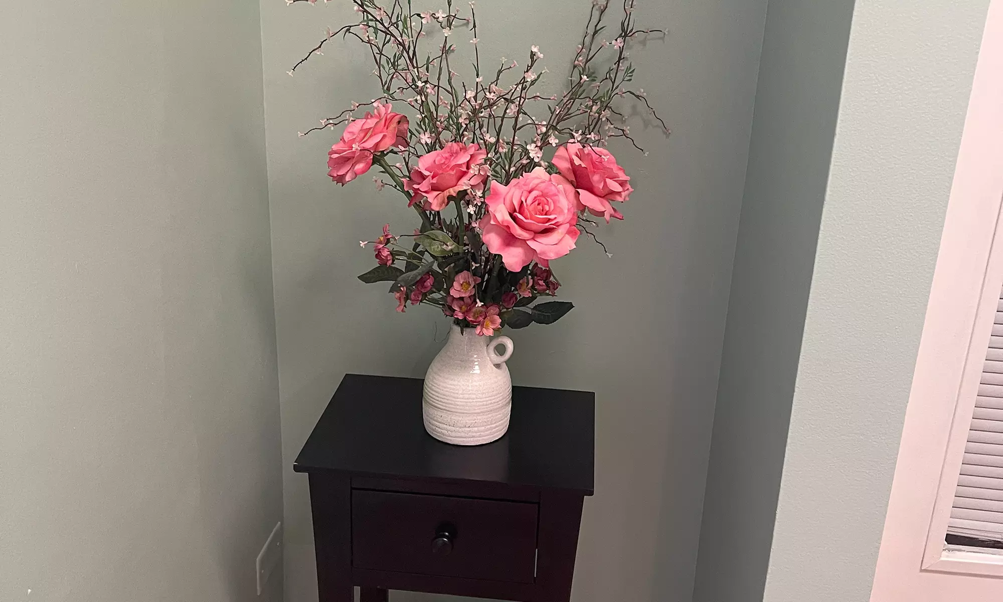 Relax with a 60 or 90 minute Deep-tissue Massage Session