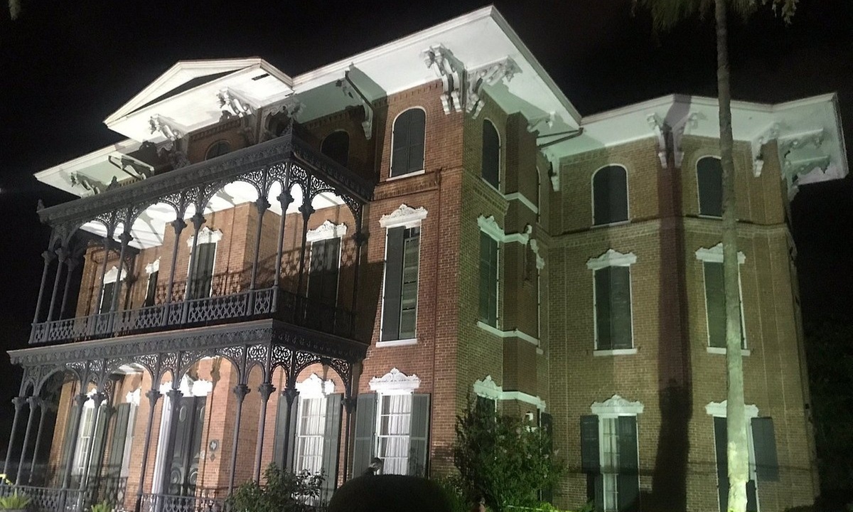 90-Minute Galveston Ghost Walking Tour with Historic Galveston Ghost Tours