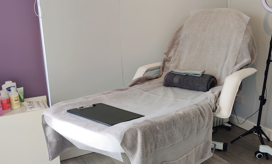 Image 5: Refresh with Gel Polish Hands & Feet & Pedicure 