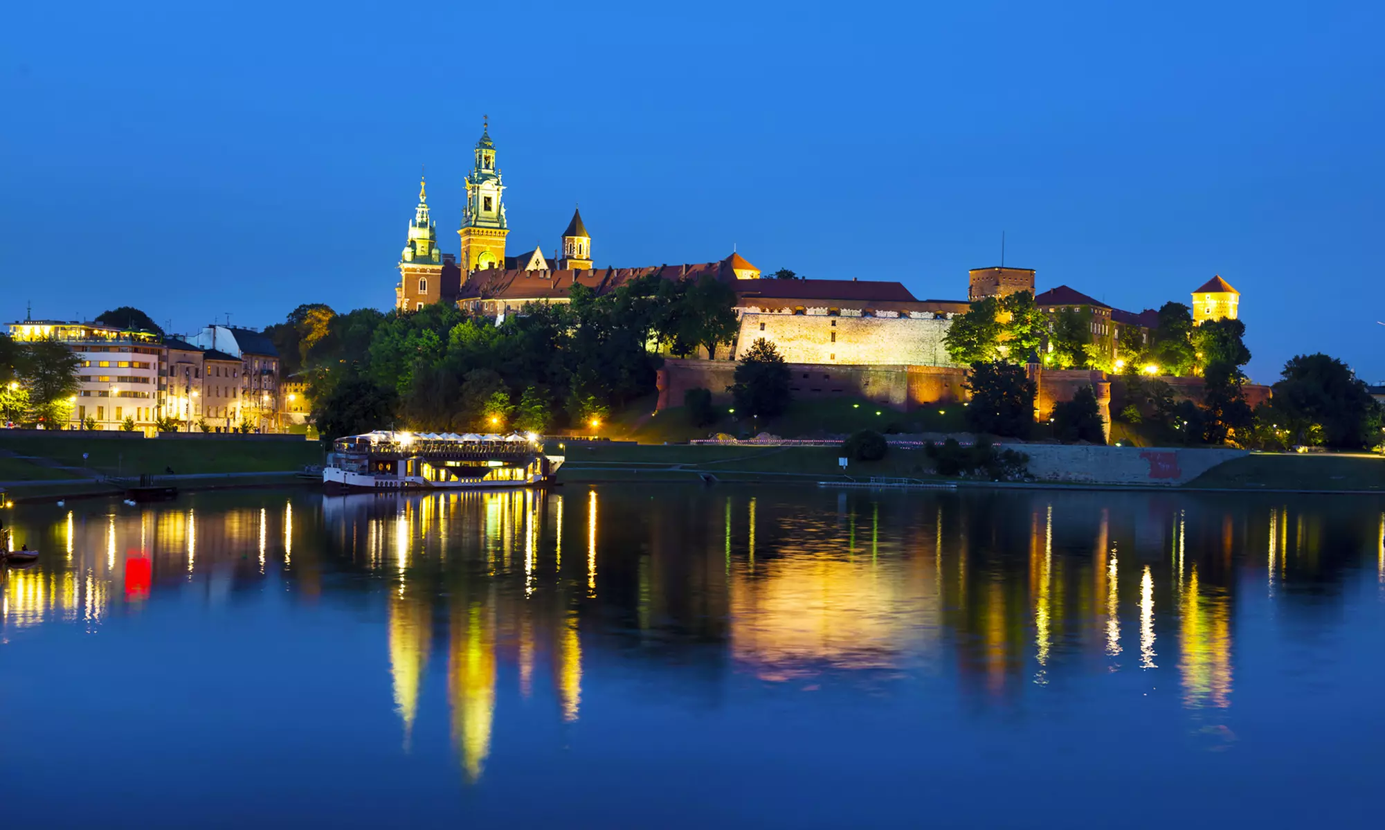 ✈ Krakow and Warsaw: 4-6 Night Getaway with Return Flights
