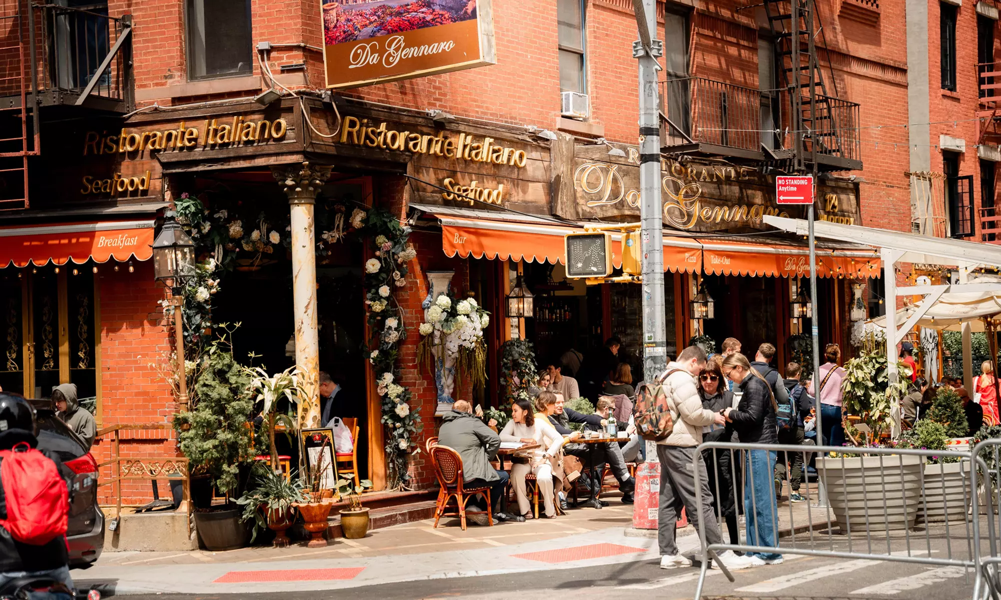 Explore NYC's Iconic Sites on an Award Wining Bus, Cab or Walking Tour