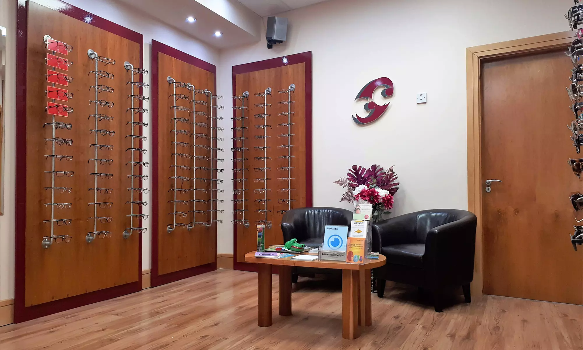 Eye Test Or Contact Lens Test & €125 Towards Glasses Or Sunglasses