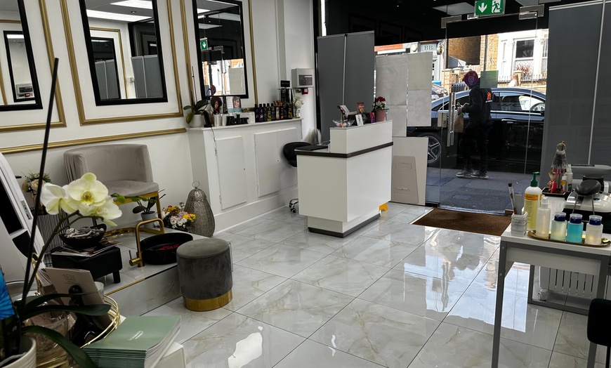 Image 8: Get Smooth w/ Hollywood, Underarm, Full Leg, Half Leg or Brazilian Wax