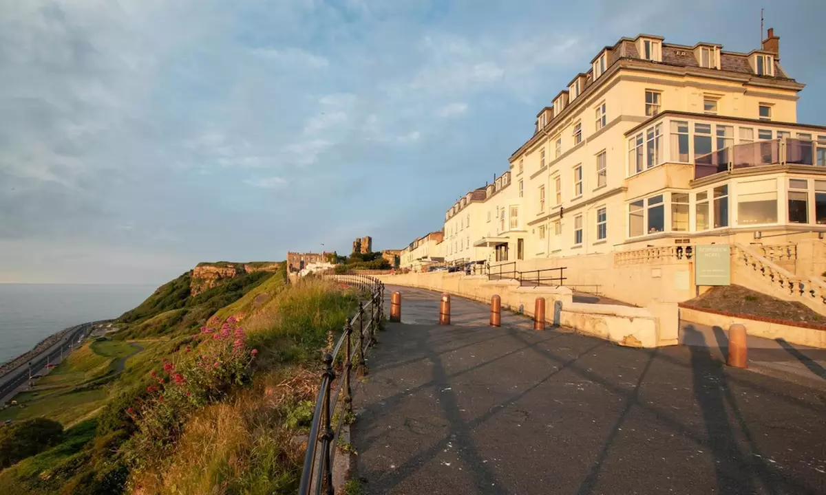 Scarborough: Seaview Double Room w/ Optional Breakfast, Dinner & More