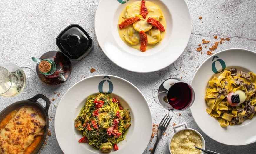 Image 2: Menú italiano de cena para 2 o 4 con pasta o pizza, postre y bebidas