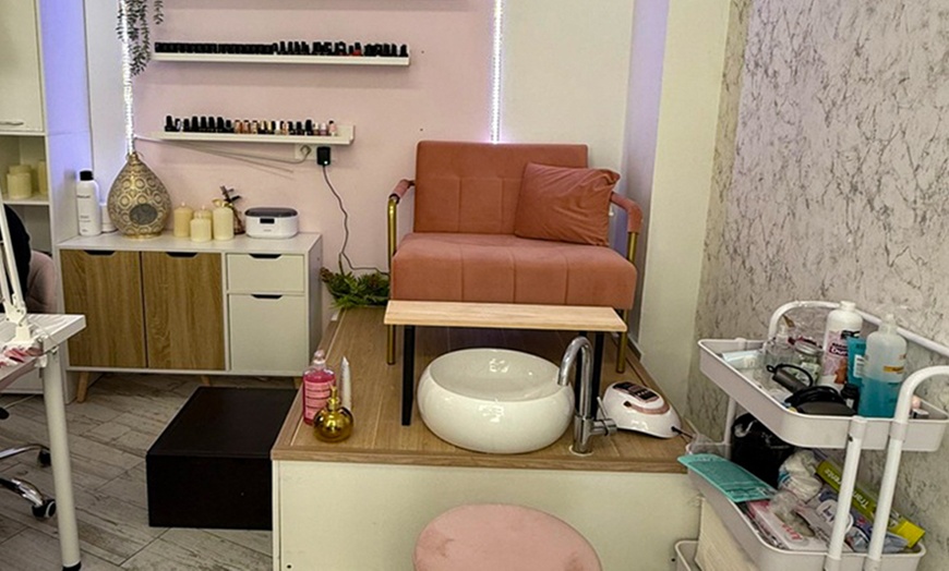 Image 6: Micropigmentación de labios completos o microblading de cejas 