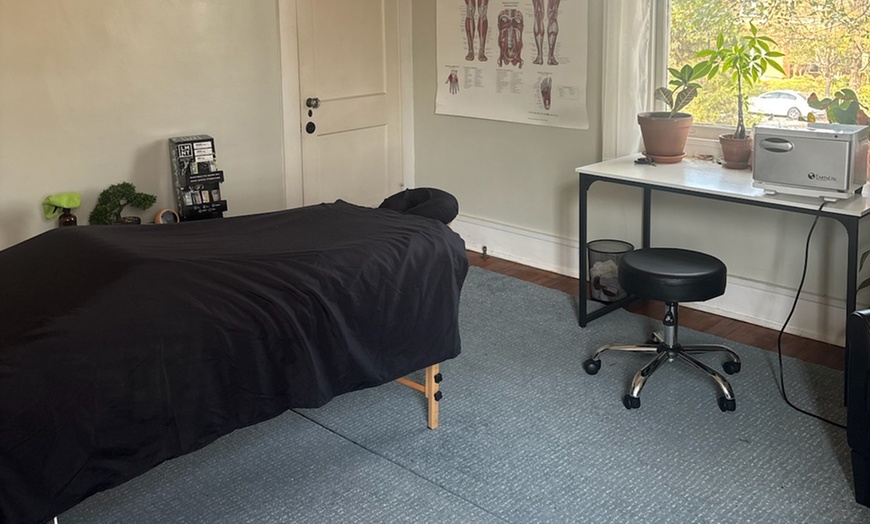 Image 4: Rejuvenate with a 60 or 90-Minute Deep Tissue Massage with Oil