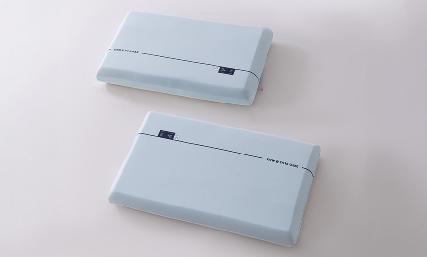 Image 7: Night Luxe Dual Core Deep Sleep Pillow Set