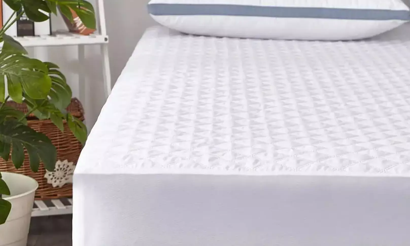 Wasserfester Matratzenbezug zum Schutz vor Flüssigkeiten und Flecken