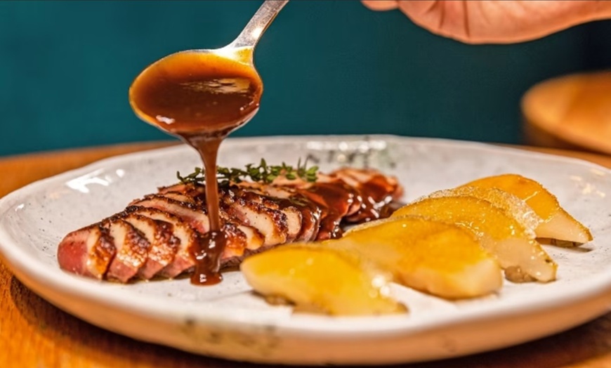 Image 16: Menú fusión a elegir entre clásico o prémium para 2 o 4 personas 