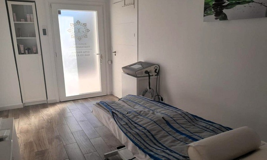 Image 4: Tratamiento reductor combinado entre sculp, cavitacell y presoterapia