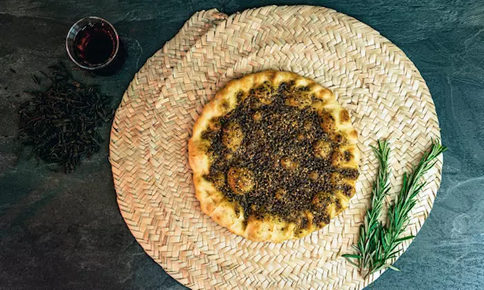 Perfekte Kombination aus leckerer Pizza & Getränk für bis zu 3 Personen im Yum Yum Restaurant (bis 37% sparen) - Second Medium