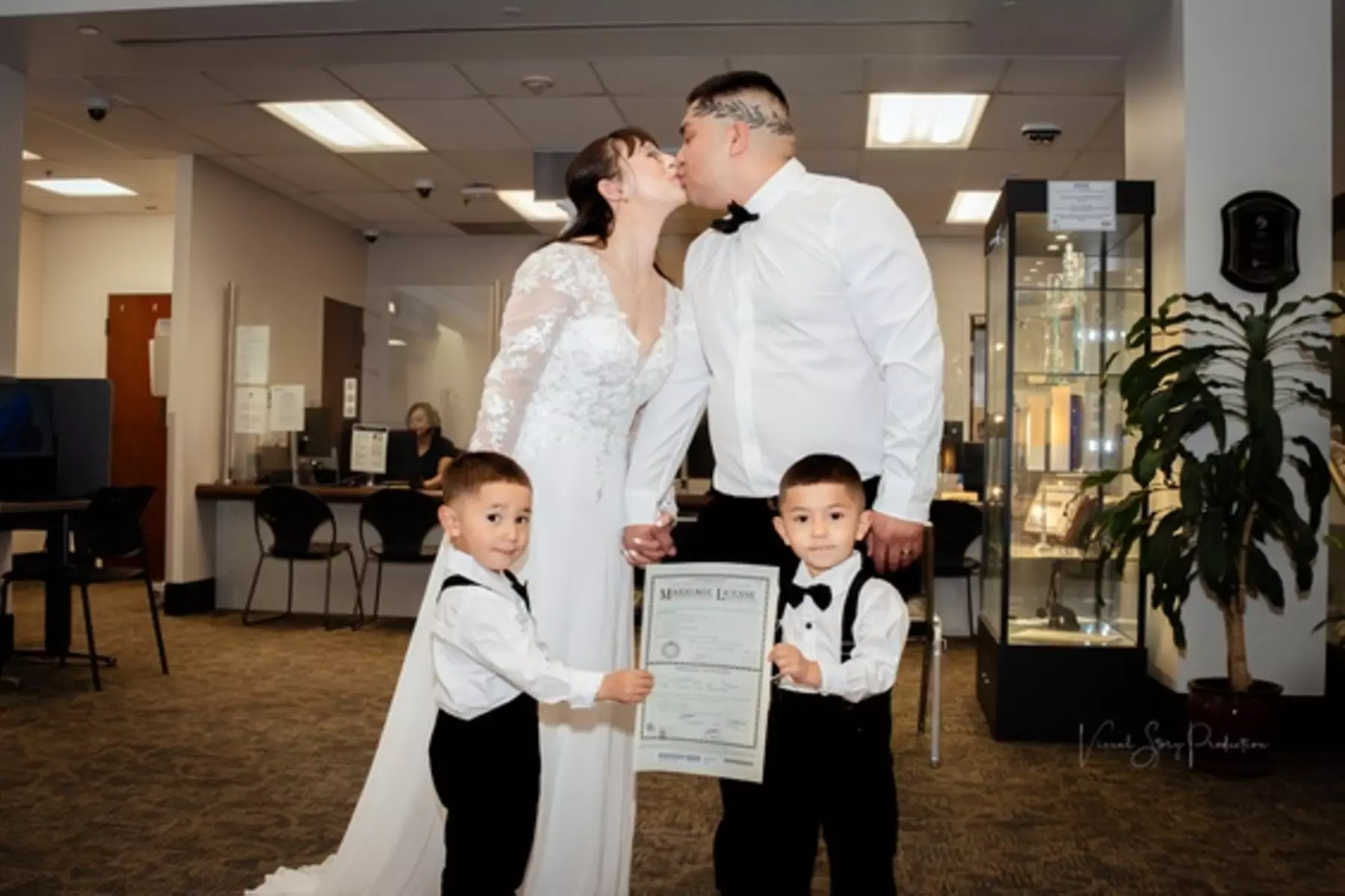 Professional Seasonal & Holiday Photo Session (Studio or On-Location)