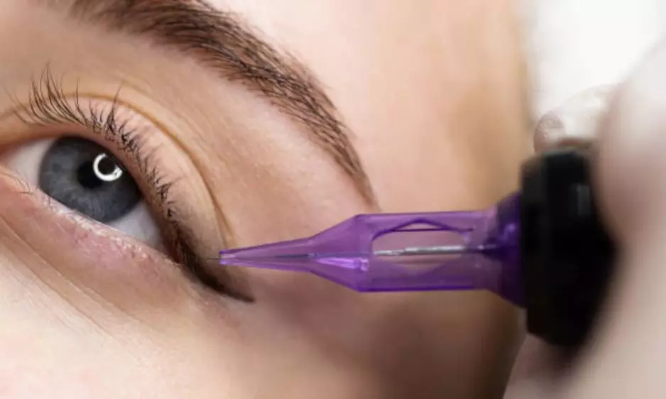 Micropigmentación de ojos o labios, o microshading en cejas