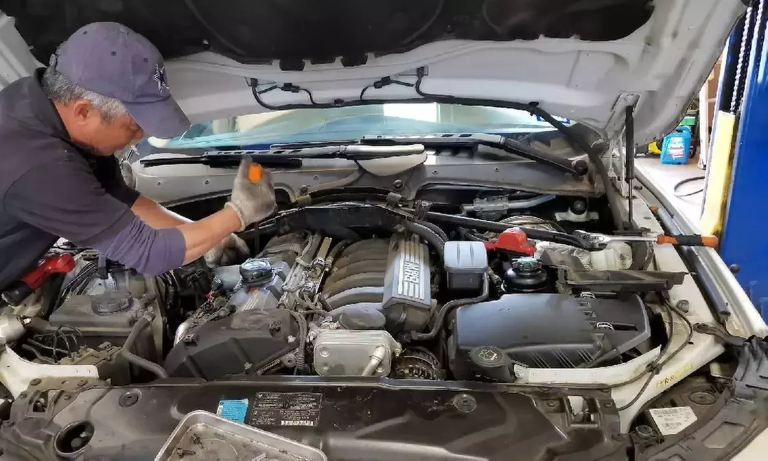 1 or 2 Packs Oil Change: Conventional, Semi, or Full Synthetic w/ Optional Fluid Top Off & More (Up to 51% Off)