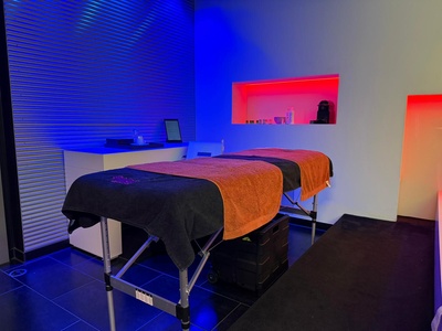 1 x "Schöne Beine": Glattere Haut durch Peeling & Cellulite-Massage - Emotion-Lounge