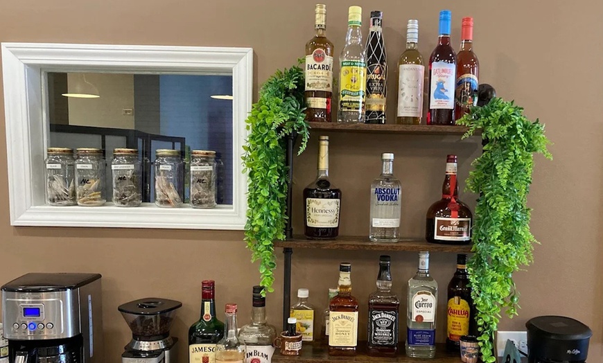 Image 3: Grab $10, $15, or $20 Toward Delicious Food & Drinks  