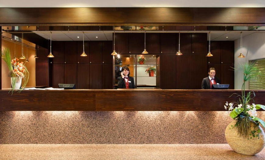 Image 2: Hamburg: 2-3 Nächte mit Frühstück, Late Check-out und Parken