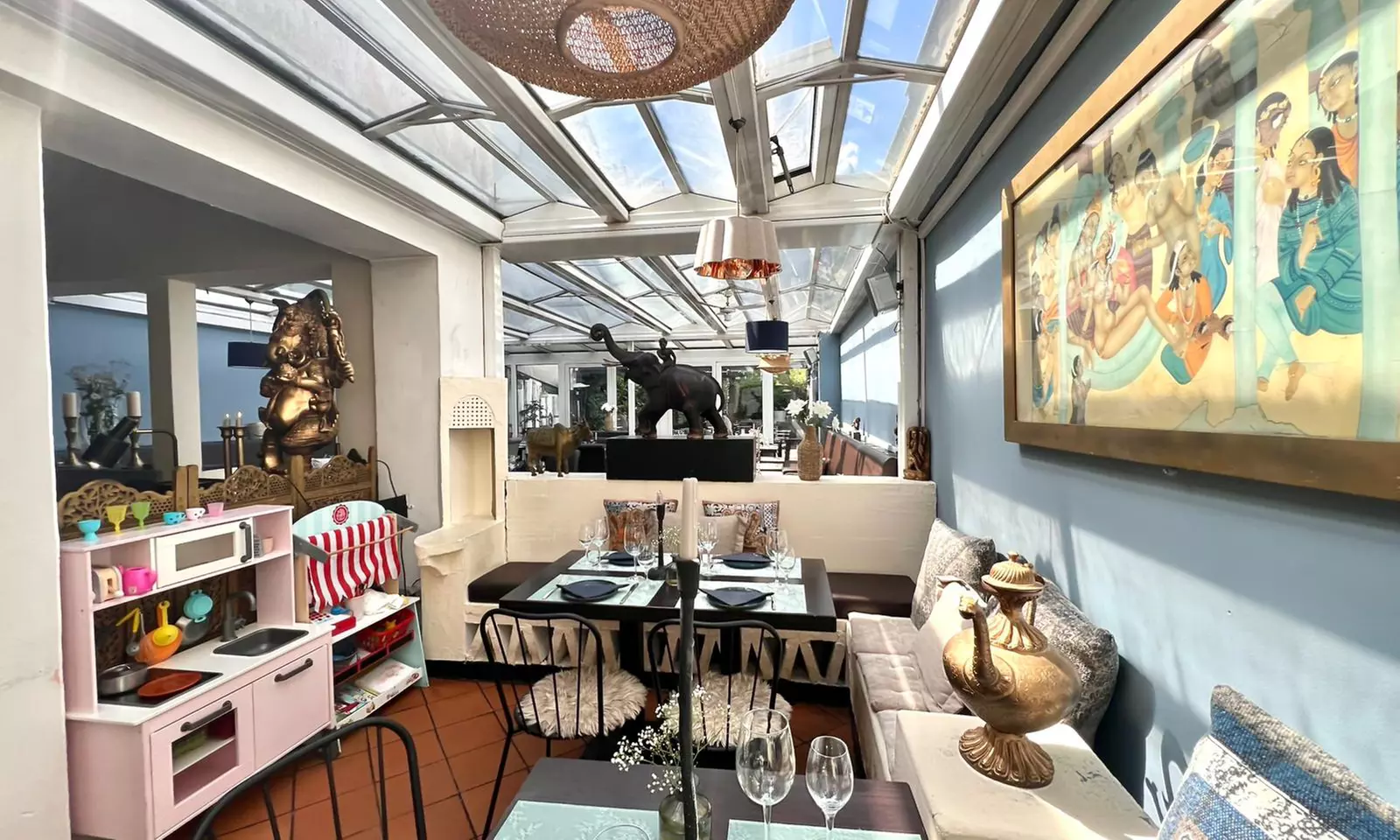 3-Gänge-Menü (Vorspeise + Hauptgericht nach Wahl + indisches Dessert) für 1, 2 oder 4 Personen (bis 34% sparen) - Primary Image