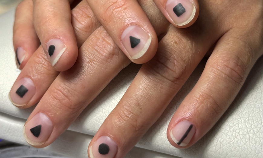 Image 4: Manicura normal, semipermanente o manicura rusa 