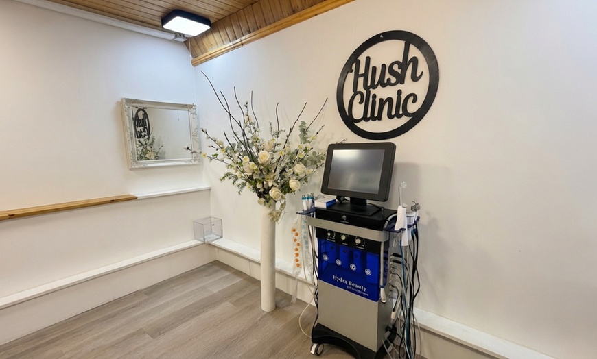 Image 3: Relax with Hydrafacial, LED Light Therapy and Optional Mask Treatment