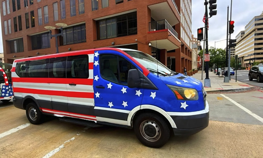 Image 3: Maximize Your Sightseeing: D.C.'s Comprehensive Minibus Tour