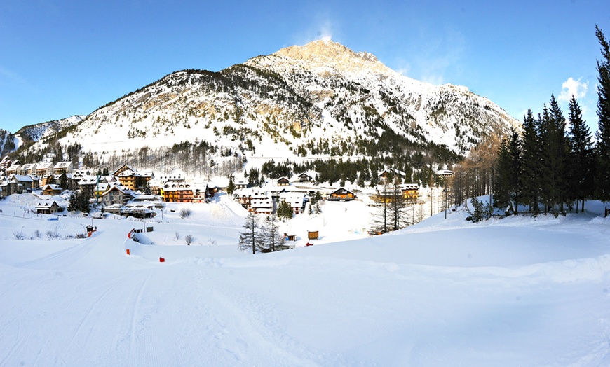 Image 1: Sestriere: benessere, gusto e relax sulle piste della via Lattea