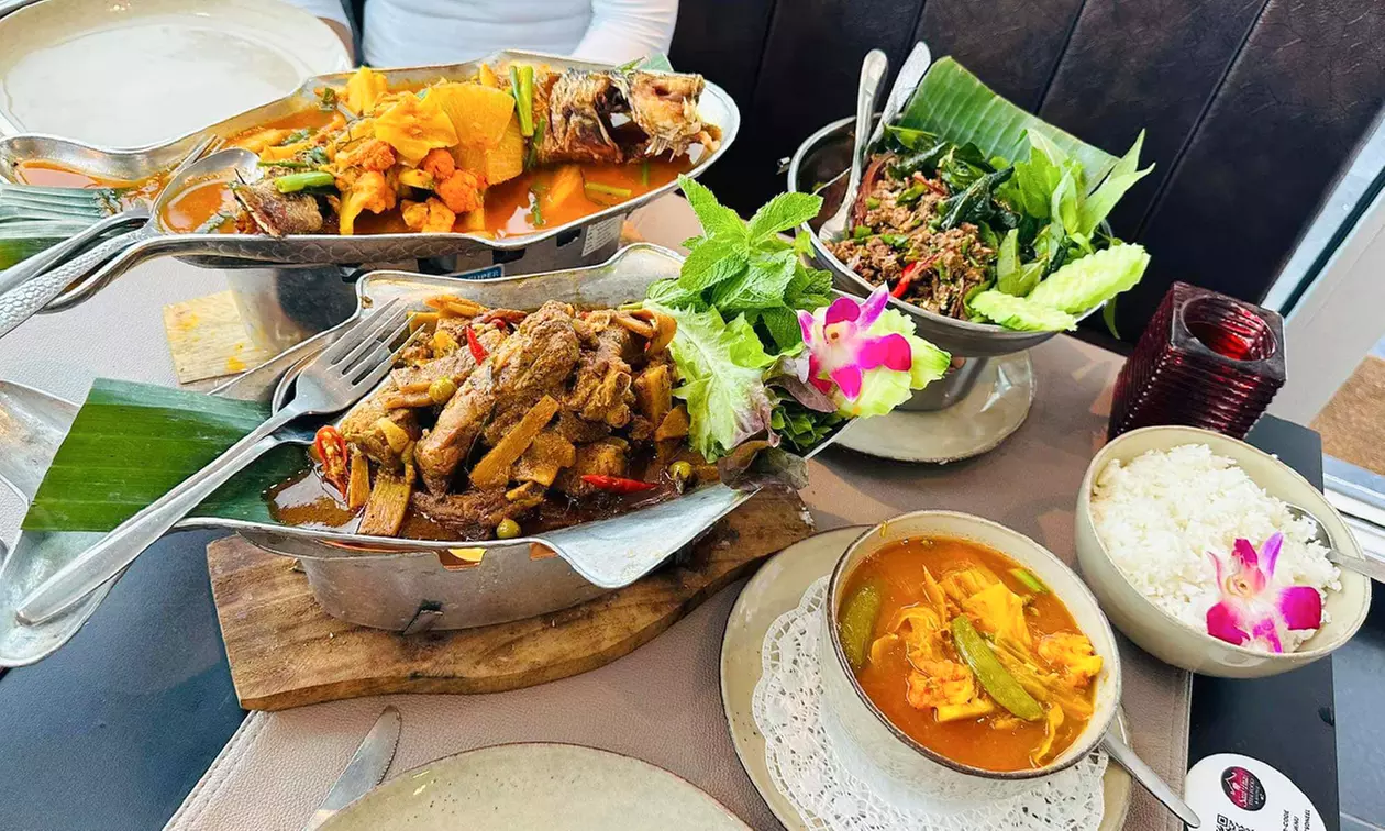 Beleef Thailand in Mechelen met pittige curry's, wokgerechten en meer