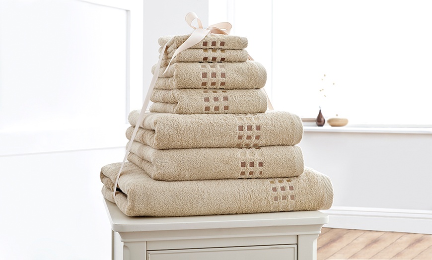 Image 2: Egyptian Cotton Towel Bale