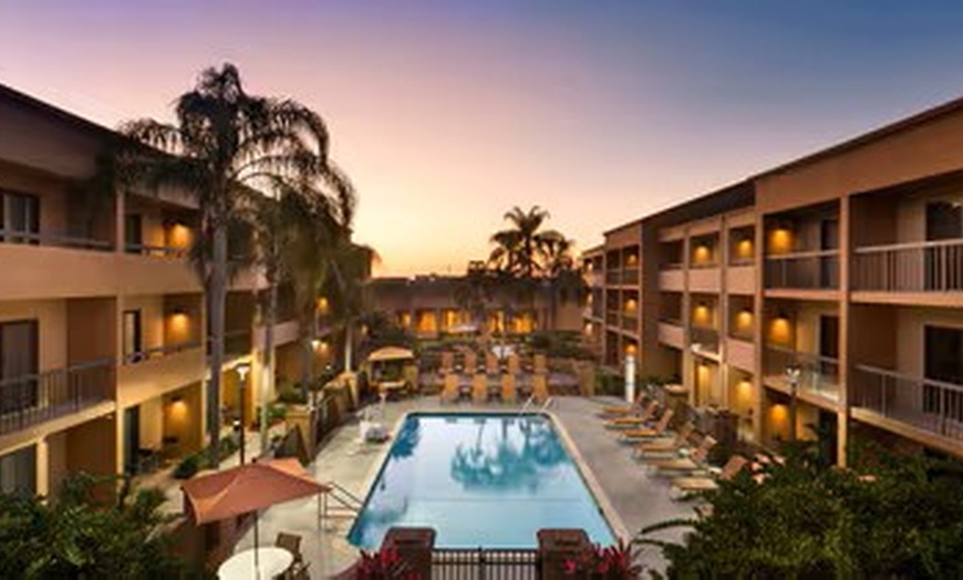 Image 5: Member-Only Deal: Courtyard by Marriott Fort Myers Cape Coral