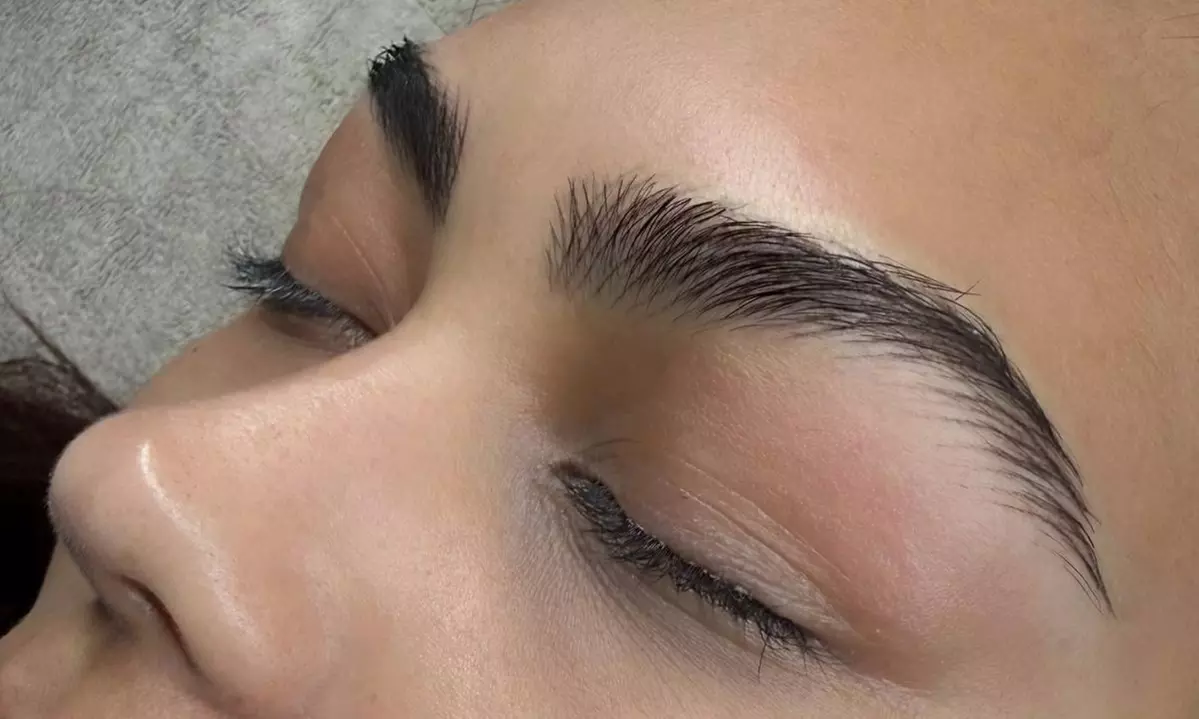 Permanent mooie oogopslag: PMU behandeling naar keuze