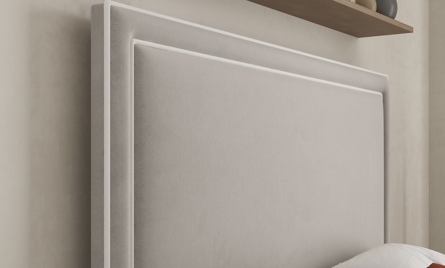 Image 12: DS Living Verona Pipping Upholstered Bed 