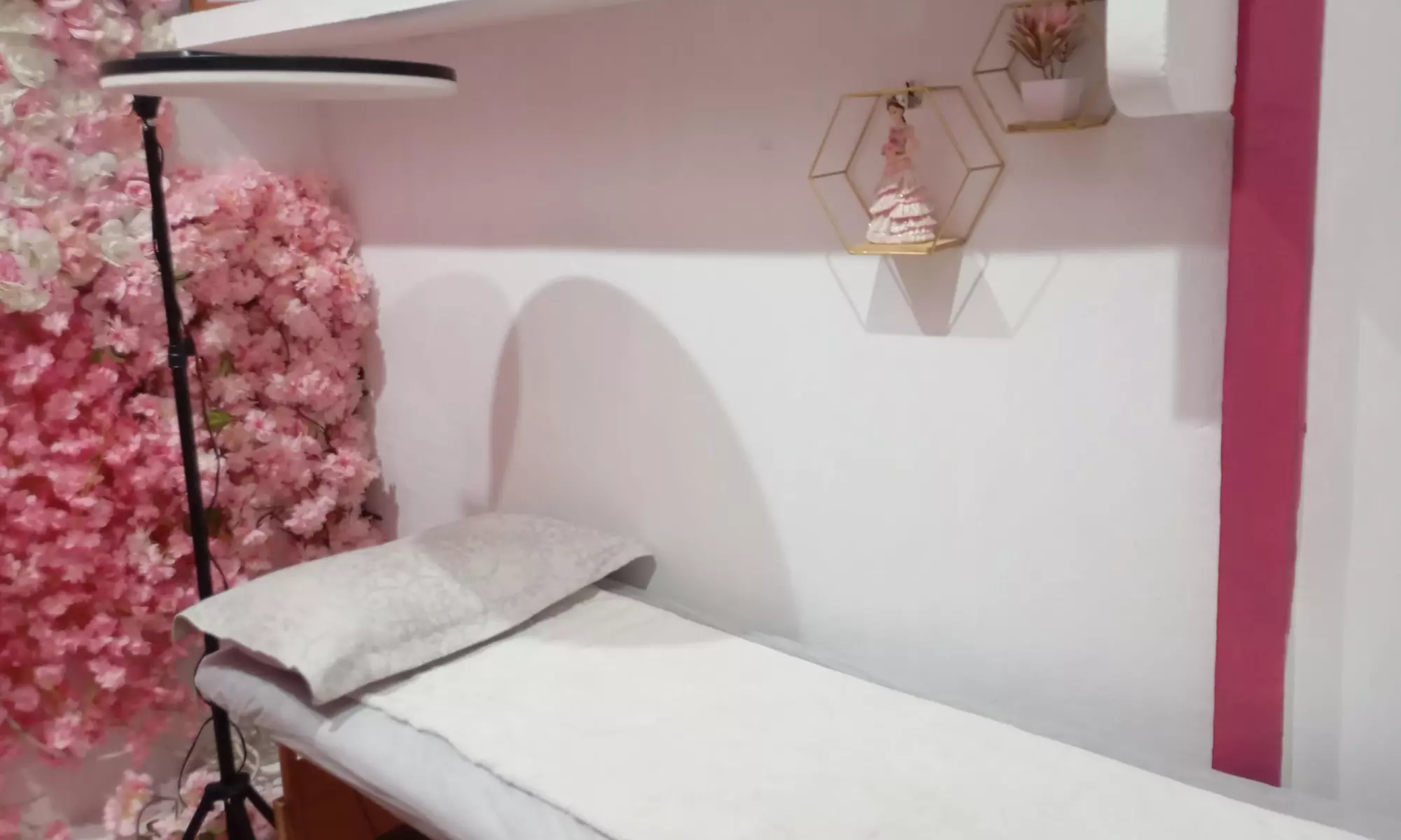 Higiene facial, con microdermoabrasión, radiofrecuencia y máscara led