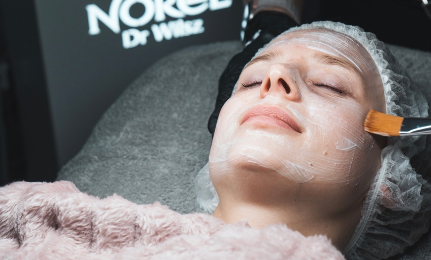 Image 3: 60 Min. Cryolift Glow Gesichtsbehandlung für 1 Person