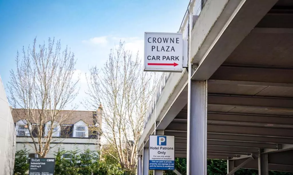 4* Kingston: One or Two Nights Stay