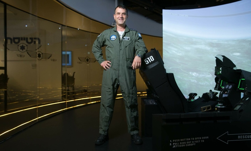 Image 4: Best-Selling Flight Simulation Experiences! 