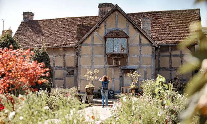 Family Day Trip from London: Explore Shakespeare’s Legacy & the Scenic Villages of the Cotswolds - Primary Image