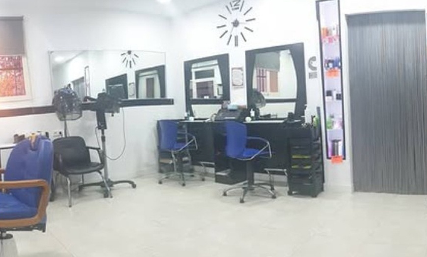 Image 4: Lifting y tinte de pestañas con opción a laminado y tinte de cejas