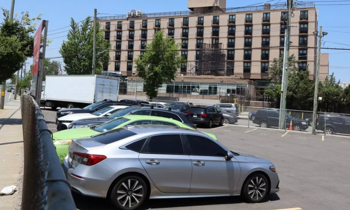 Convenient 3- to 14-Day Valet Parking at JFK Airport