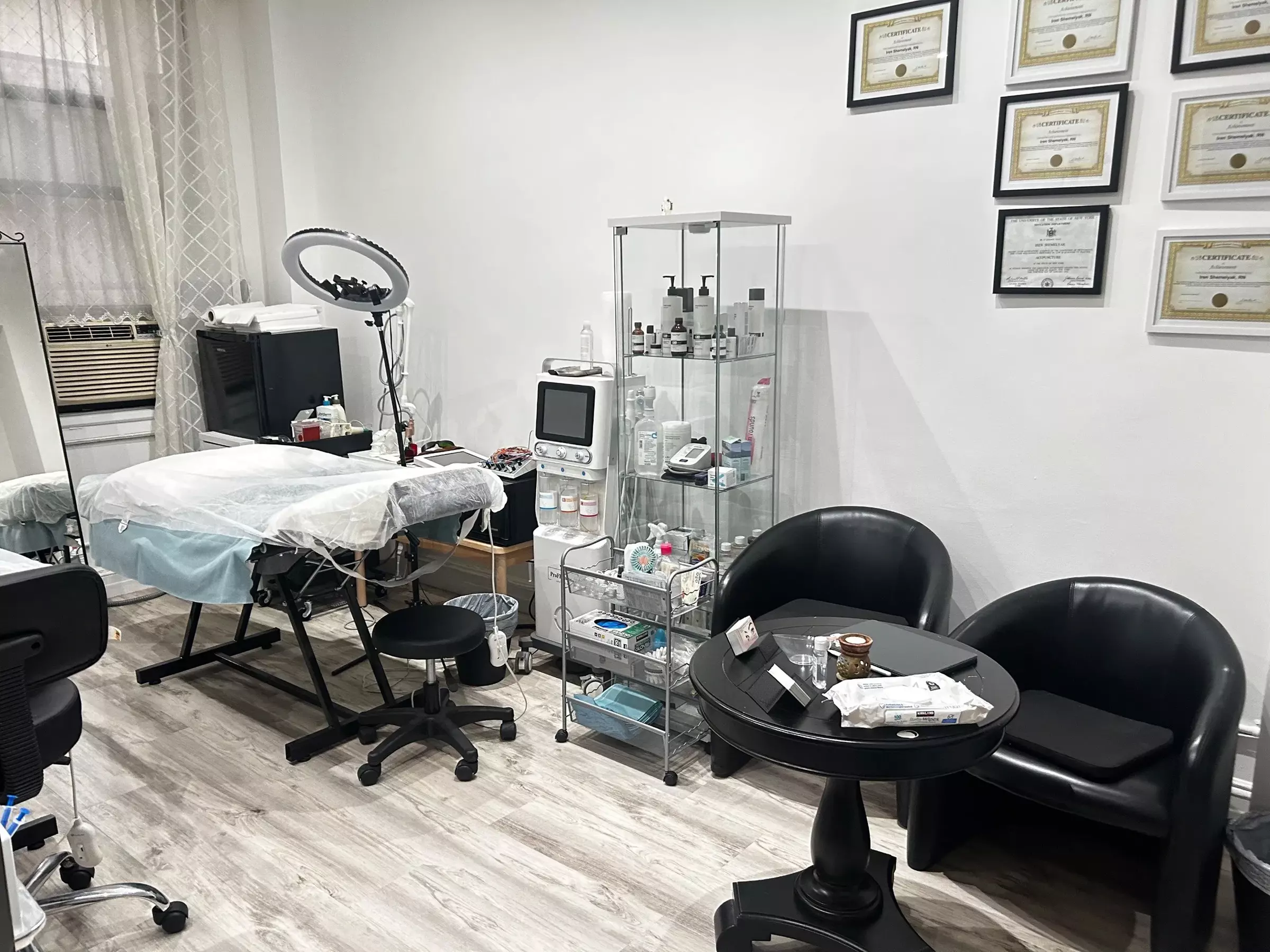 Revitalize Your Skin: HydraFacial with Optional Microdermabrasion